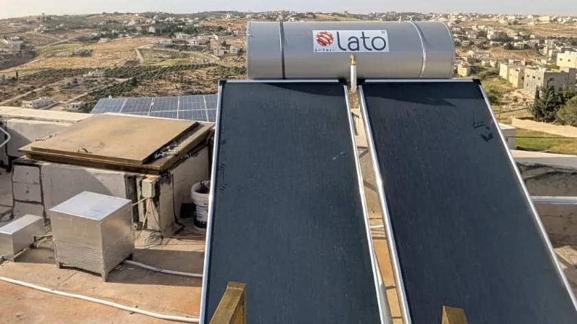 Rooftop Lato solar collectors overlooking the city